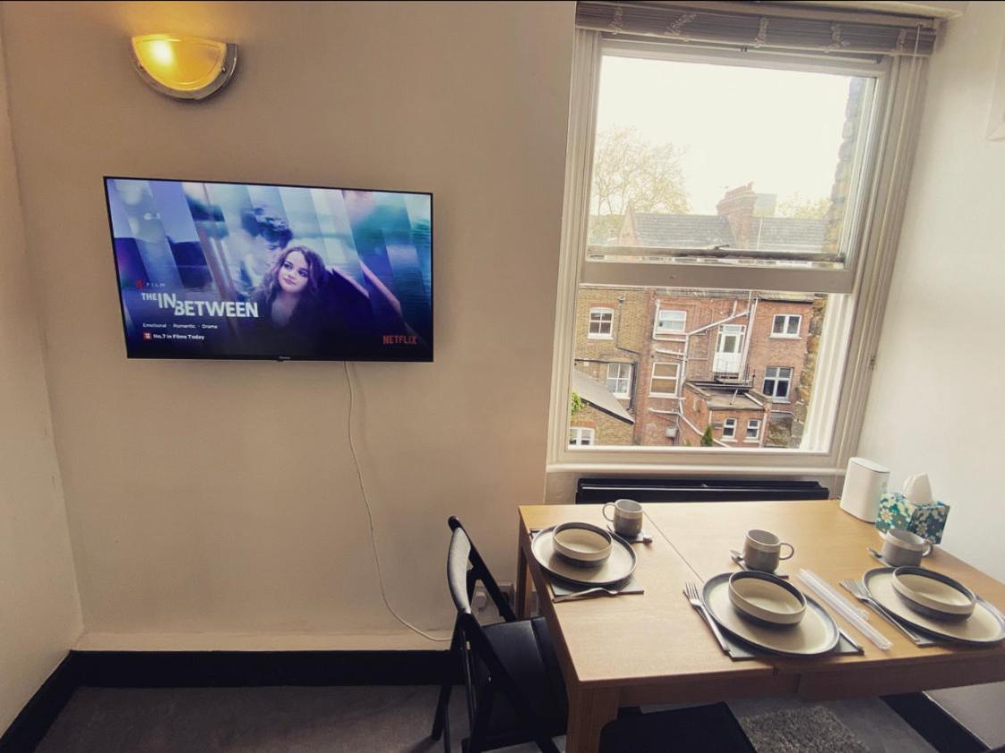 Complete 1 Bedroom Apartment With Wi-Fi, Kitchen, Tv In Heart Of Chiswick, לונדון מראה חיצוני תמונה